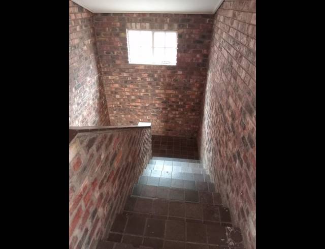 2 BEDROOM TOWNHOUSE FOR SALE IN GRAHAMSTOWN